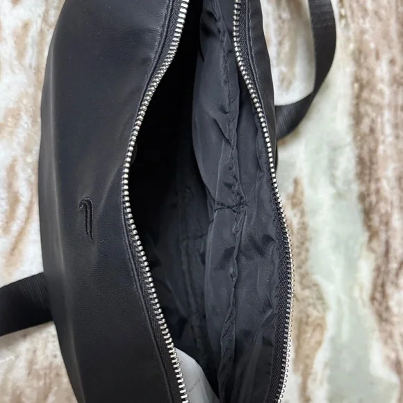 Fabletics Black Crossbody Bag - Picture 5 of 5